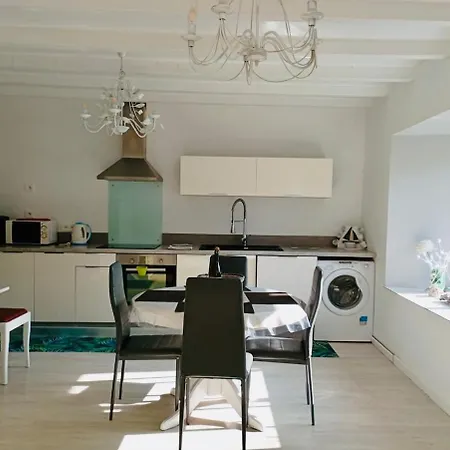 Cocon Breton Proche Plage, Gr34, Parking